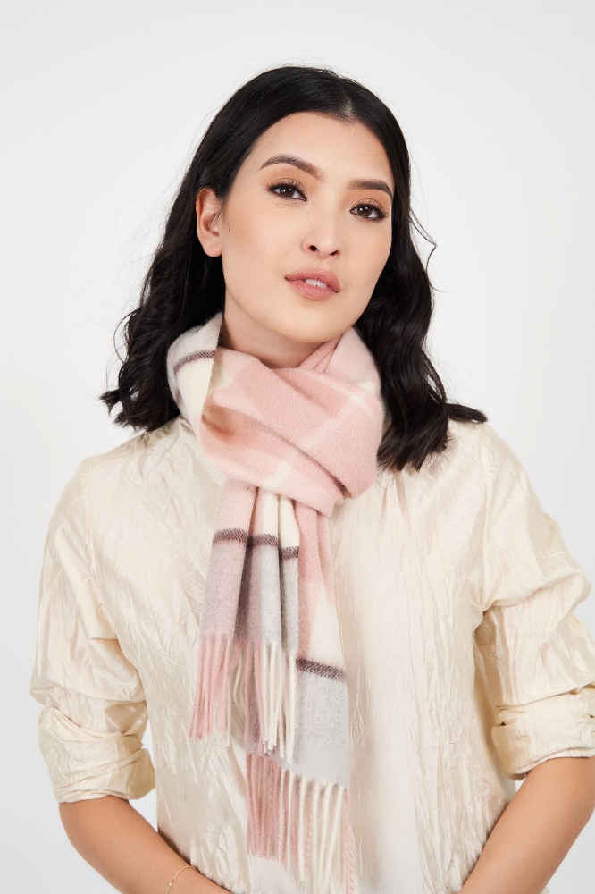 Picture of Millie Cashmere Scarf Pink Check 